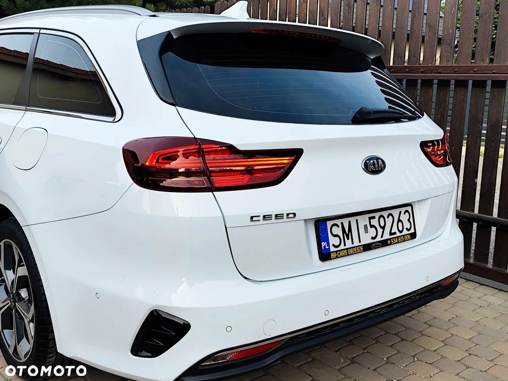Kia Ceed 1.6 CRDi (48V Mild-Hybrid) Platinum - 26
