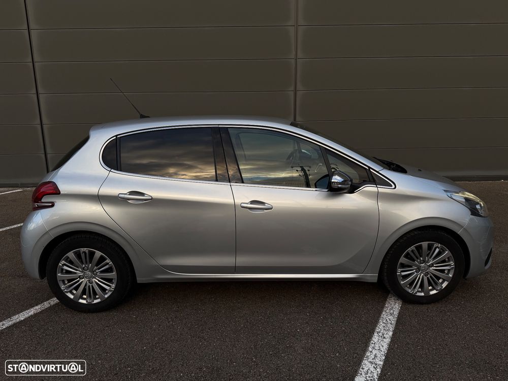 Peugeot 208 1.2 PureTech Allure - 3