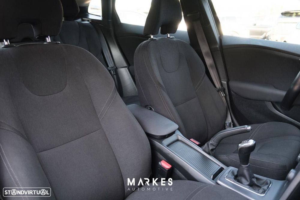 Volvo V40 1.6 D2 Momentum Eco - 21