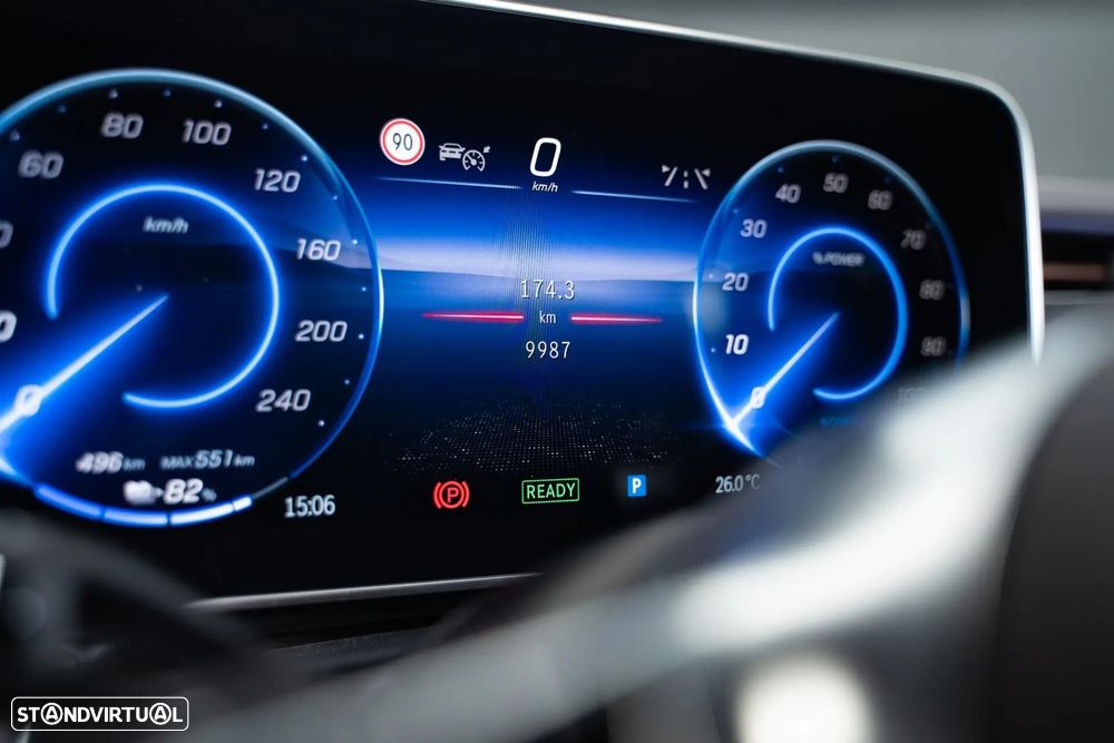 Mercedes-Benz EQE 300 Electric Art — fotografia 19