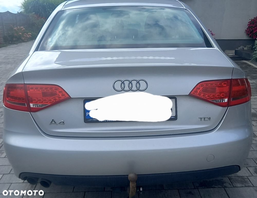 Audi A4 Avant 2011 photo 2