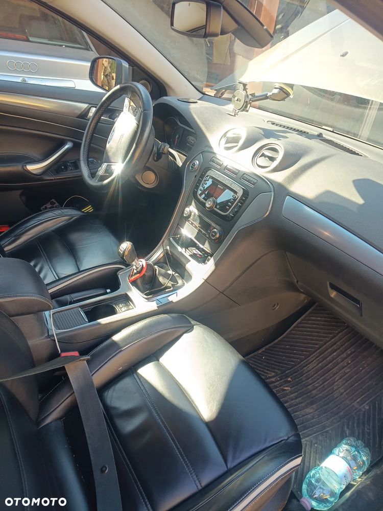 Ford Mondeo 2.0 TDCi Champions Edition - 4