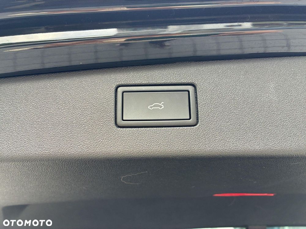 Volkswagen Tiguan - 32