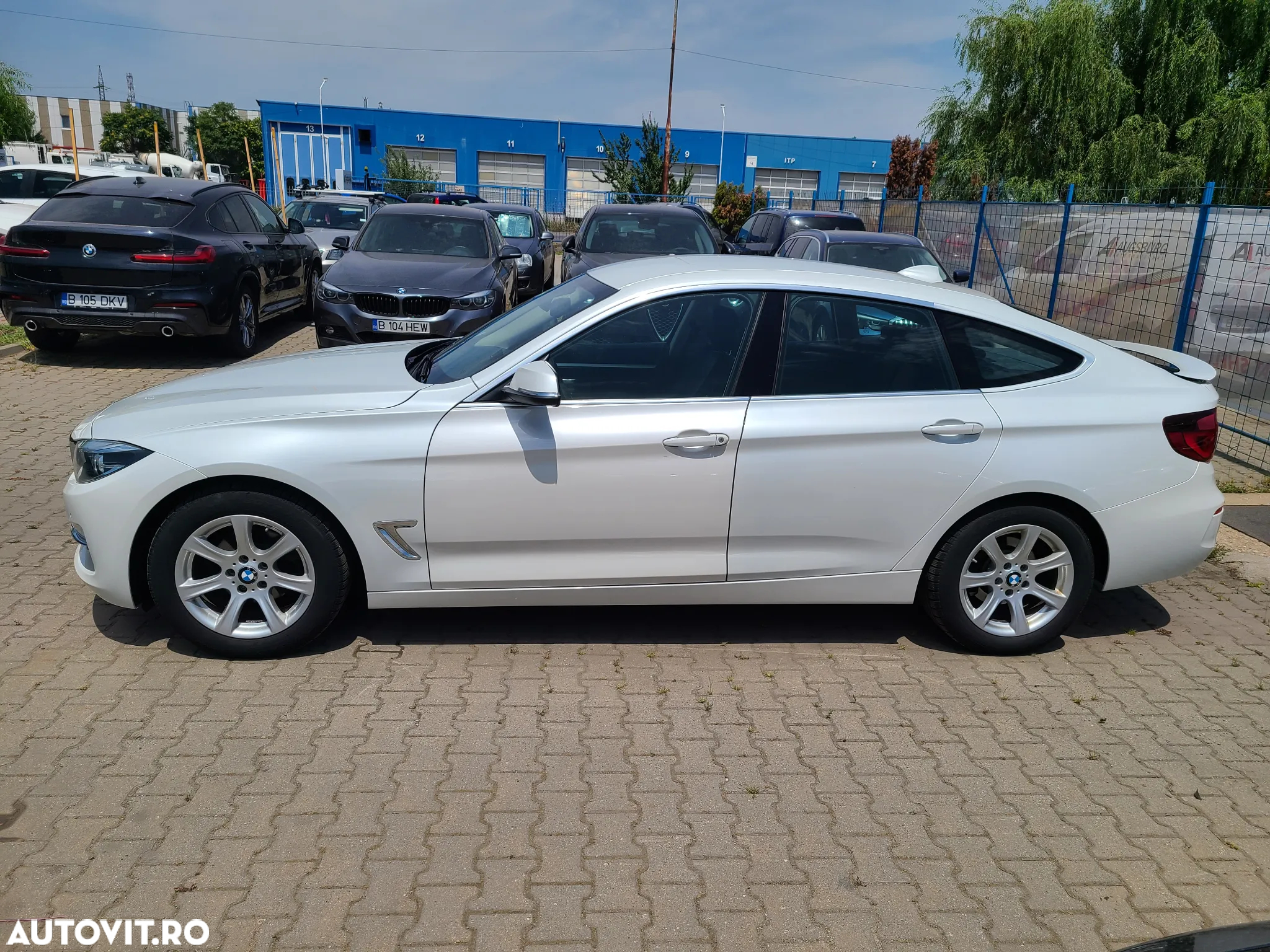 BMW Seria 3 320i GT xDrive AT - 10