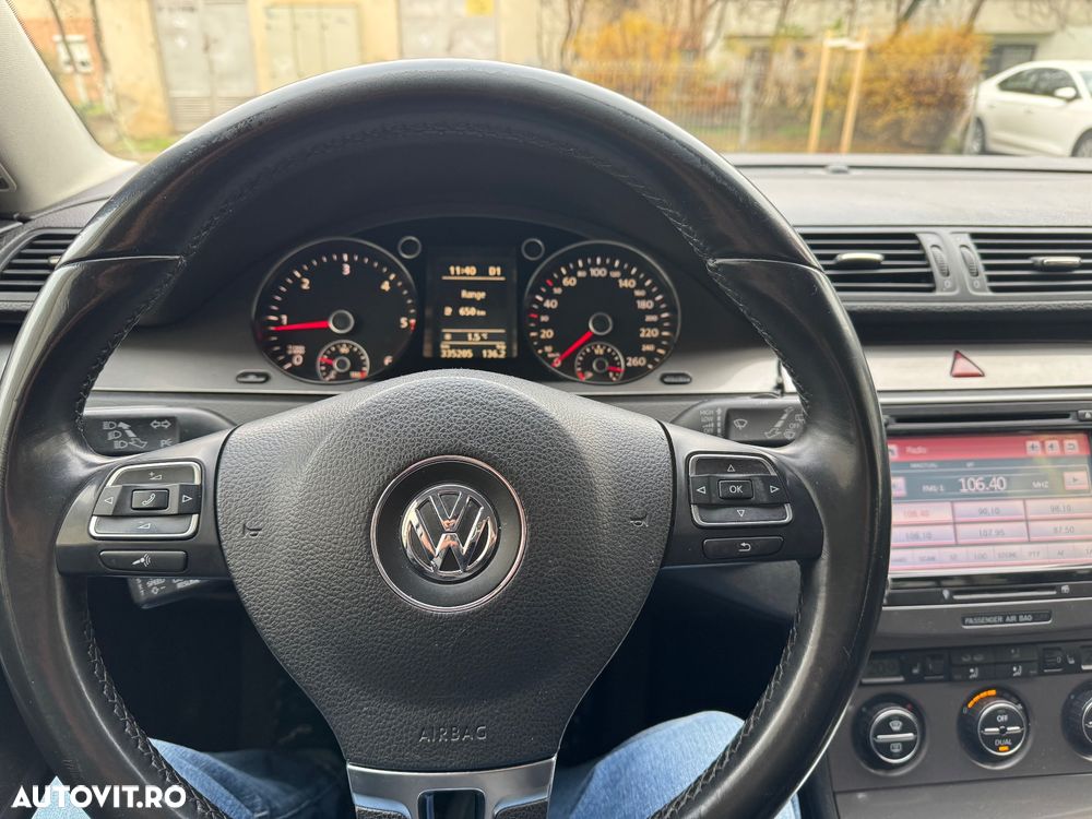 Volkswagen Passat 2.0 TDI DPF DSG Trendline - 4