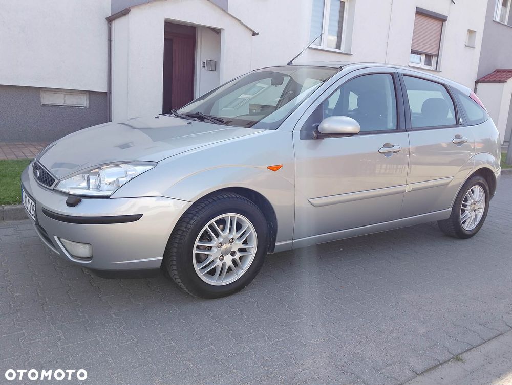 Ford Focus Ghia - 2