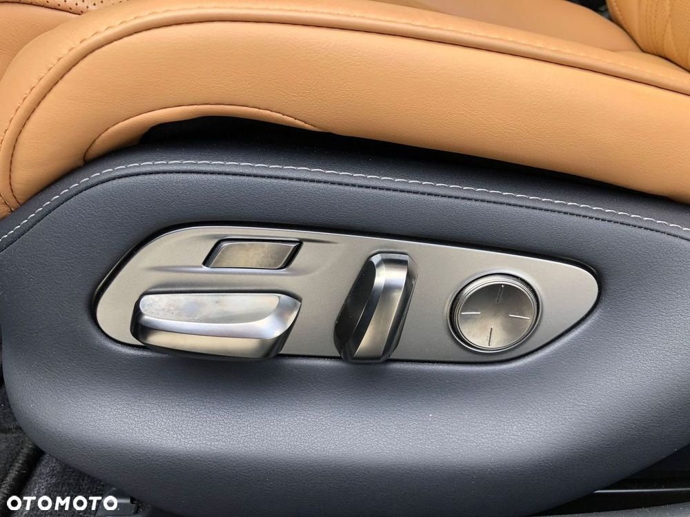 Lexus LS 500h Prestige AWD - 38