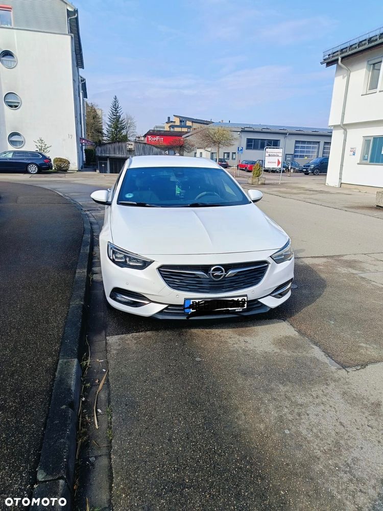 Opel Insignia - 1