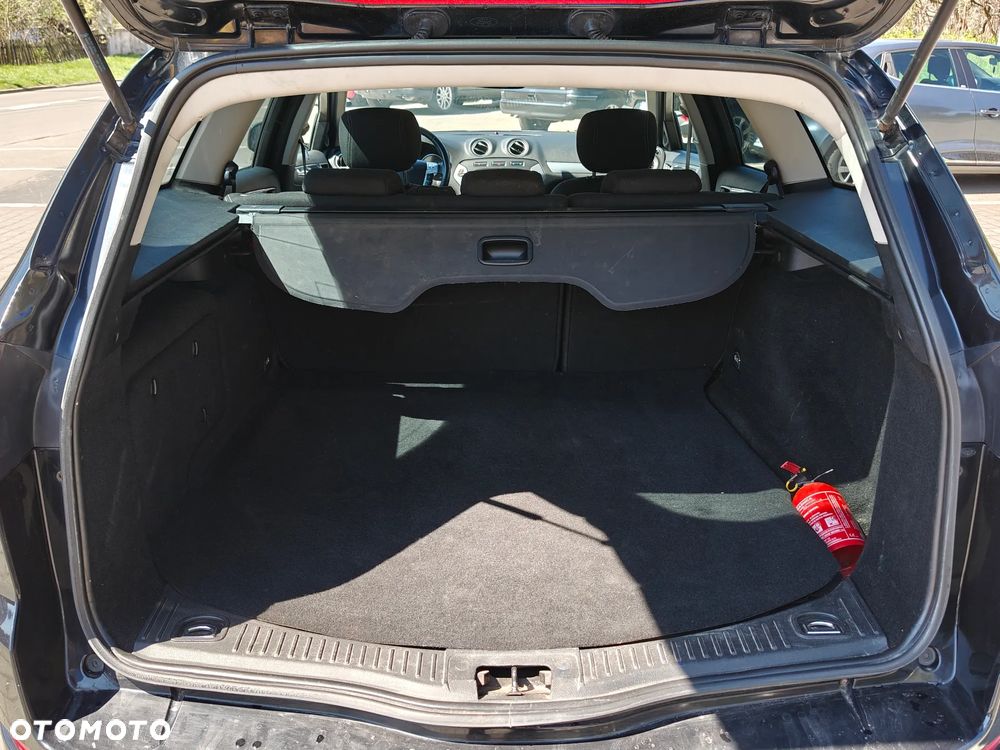 Ford Mondeo 2.0 TDCi Ghia - 16