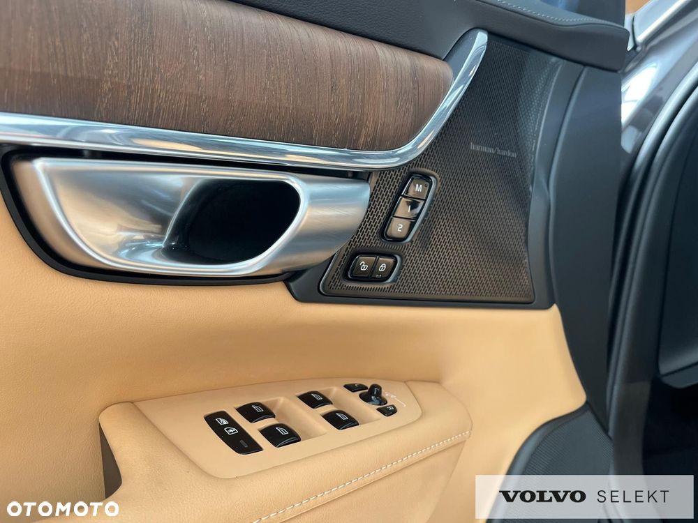 Volvo V90 Cross Country - 37