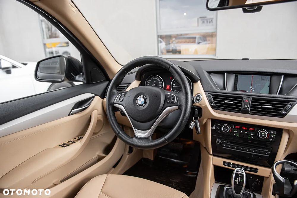 BMW X1 xDrive20d Sport Line - 26