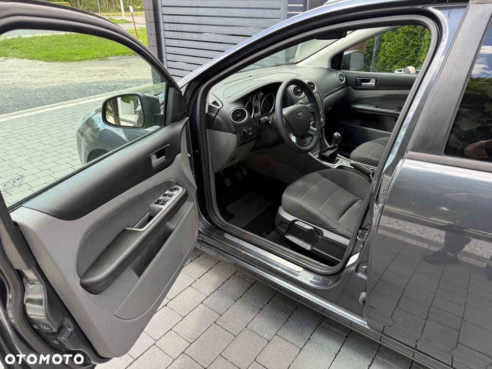 Ford Focus 1.6 Ti-VCT Titanium - 20
