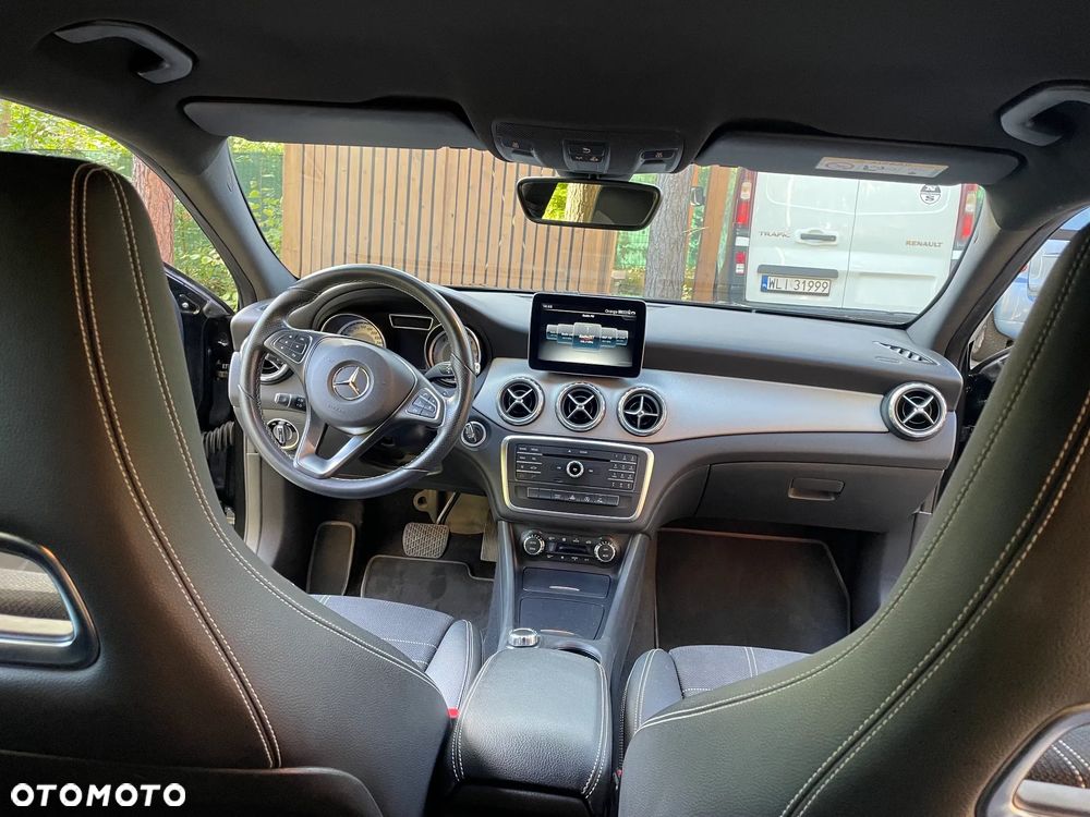 Mercedes-Benz GLA - 3