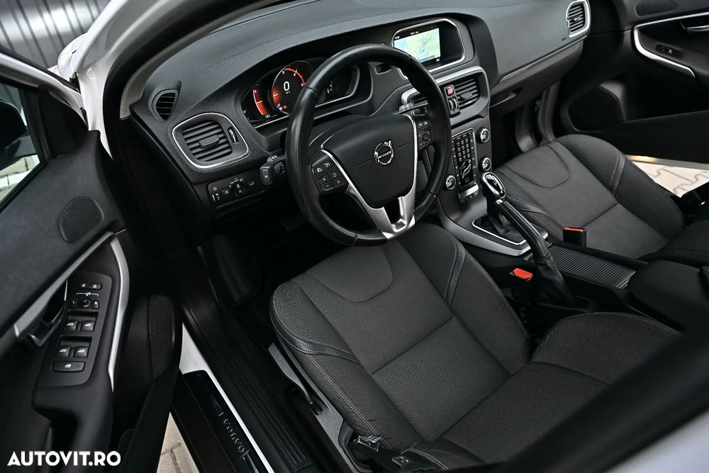 Volvo V40 D3 Geartronic Momentum - 14