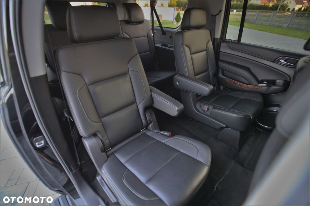 Chevrolet Suburban - 27