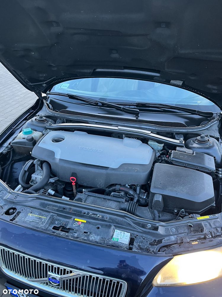 Volvo V70 2.4 D DPF Momentum - 9