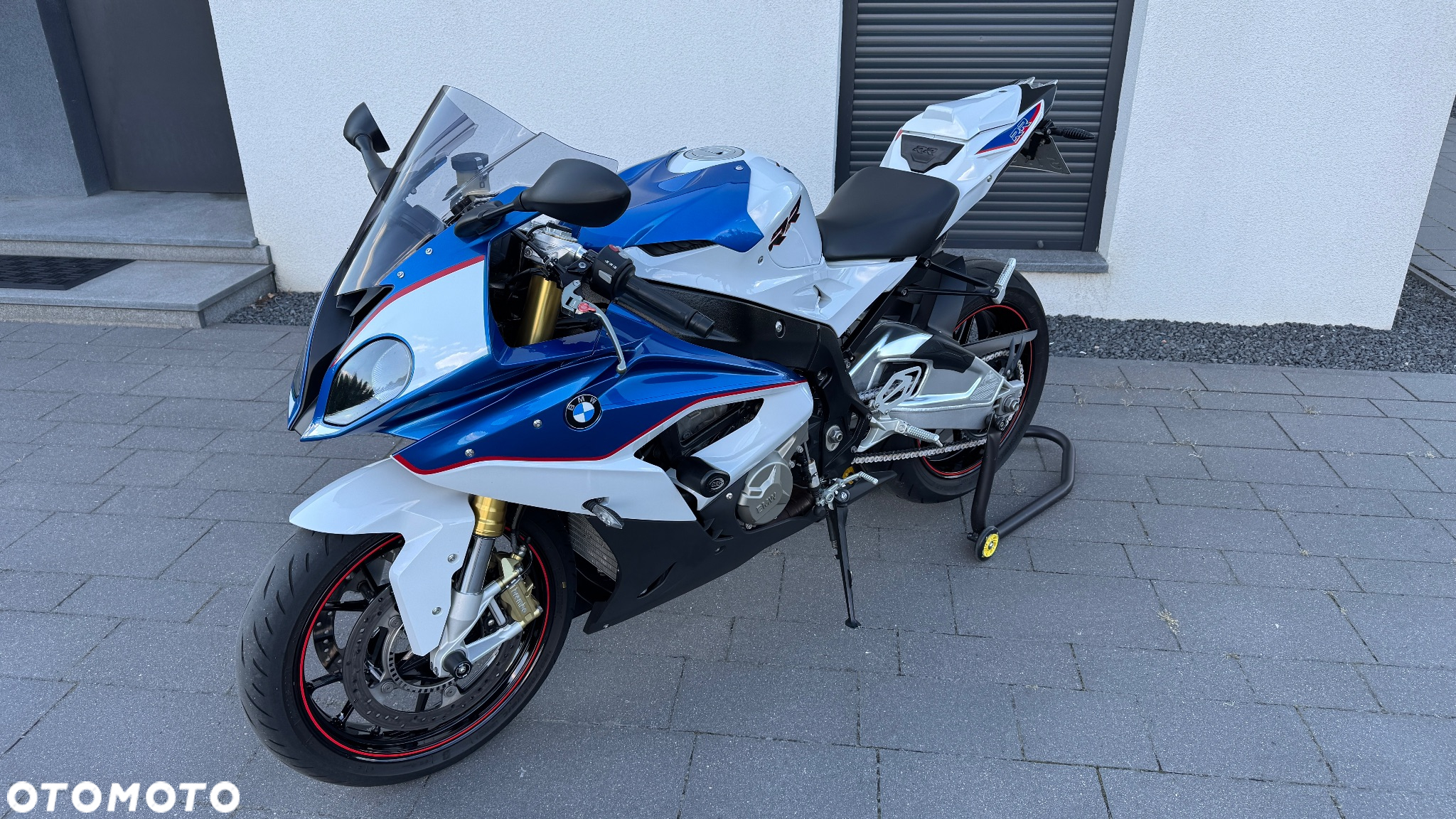 BMW S - 2