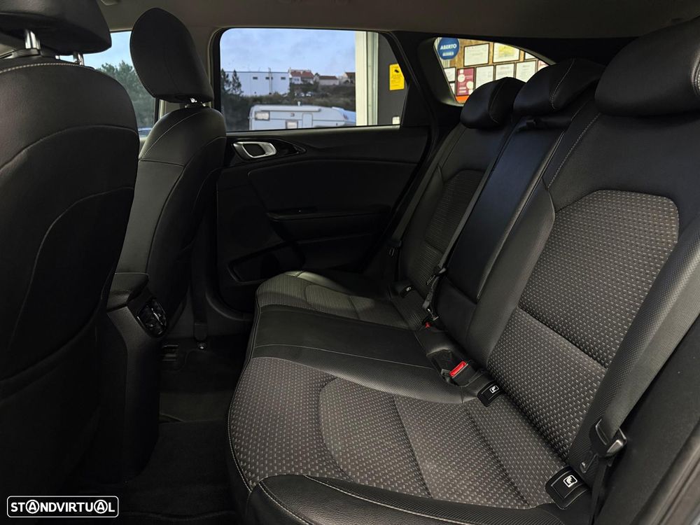 Kia Ceed SW 1.6 CRDi MHEV Drive - 27