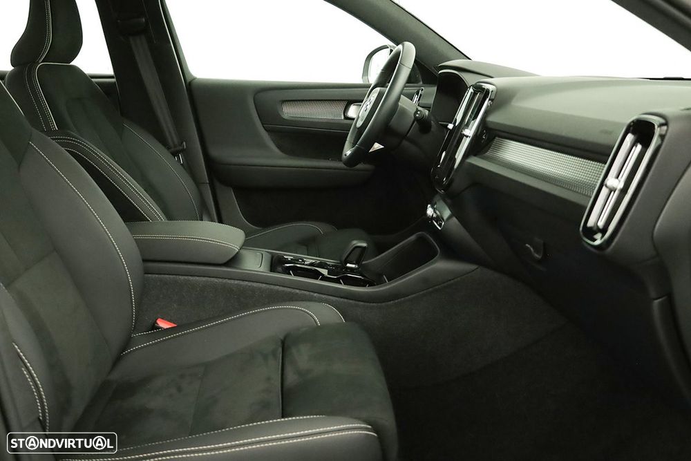 Volvo XC 40 1.5 T2 Plus Dark Auto - 21
