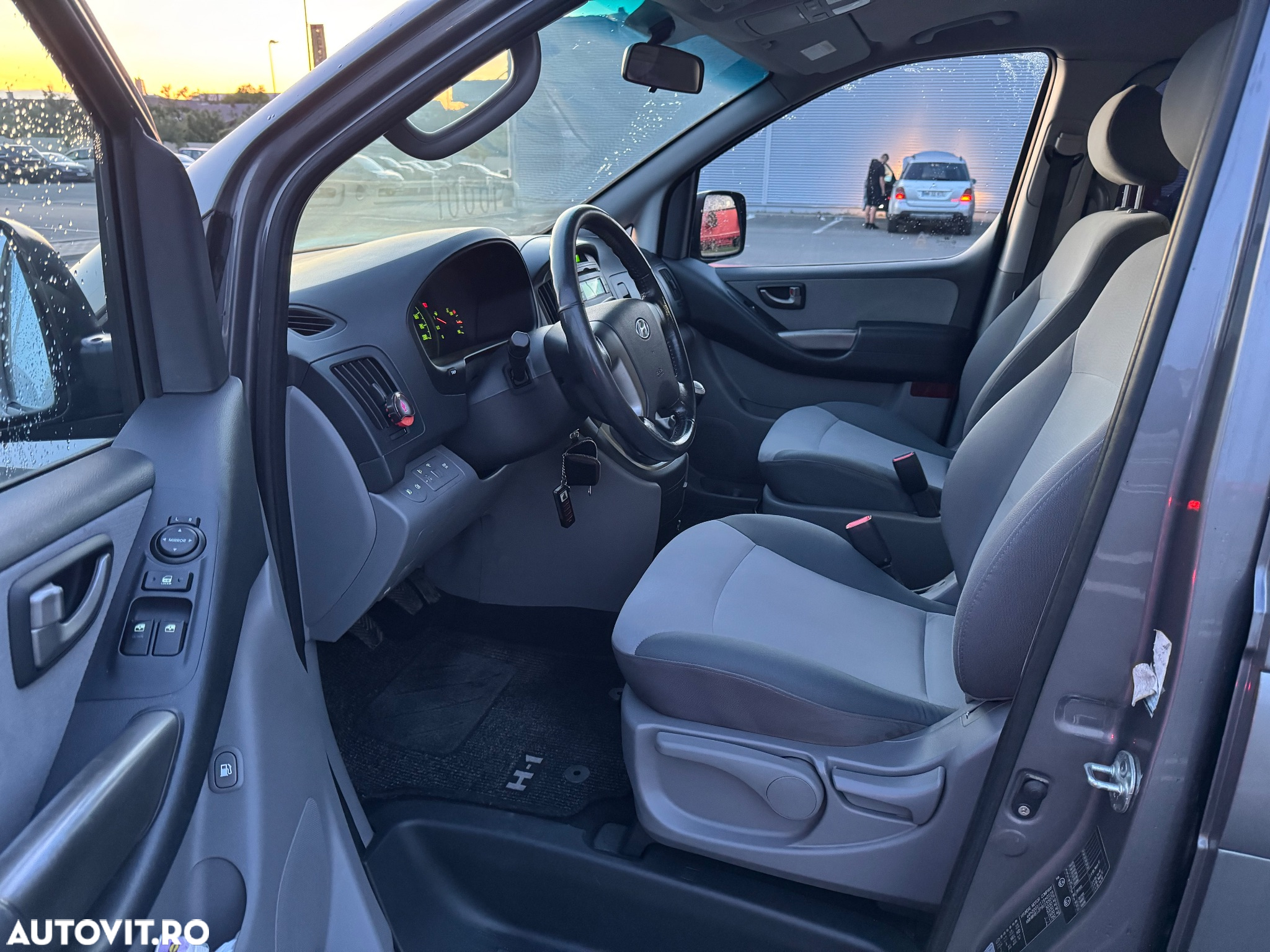 Hyundai H-1 2.5 CRDi Travel Comfort - 13
