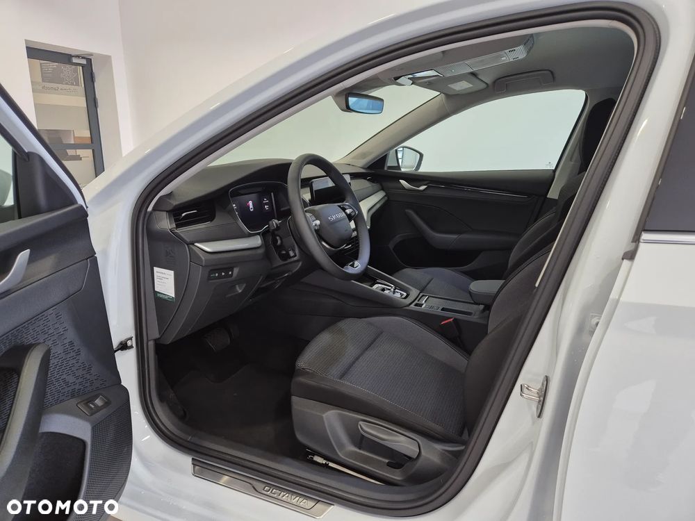 Skoda Octavia 2.0 TDI Edition 130 Selection DSG - 10