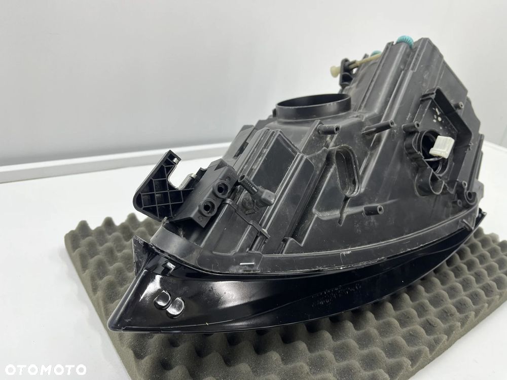 Lampa reflektor Audi A3 8p LIFT 08-13r. PRAWA przednia Bi-xenon + LED Europa oryginał prawy przód 8p - 13