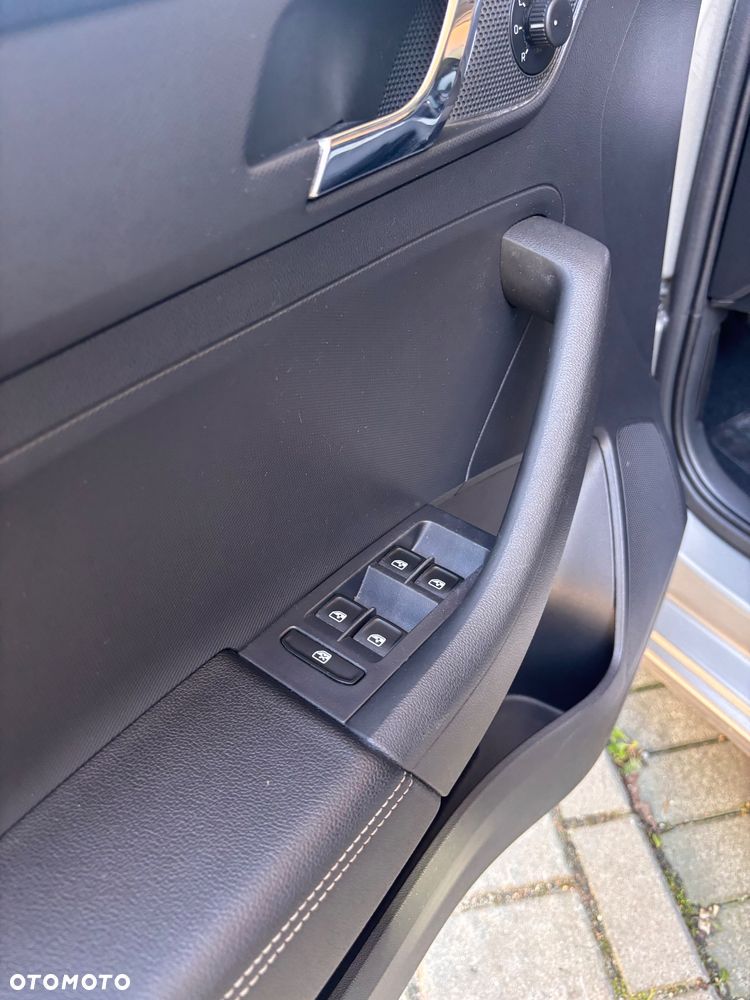 Skoda RAPID 1.2 TSI Ambition - 11