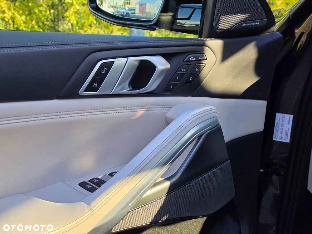 BMW X6 - 12