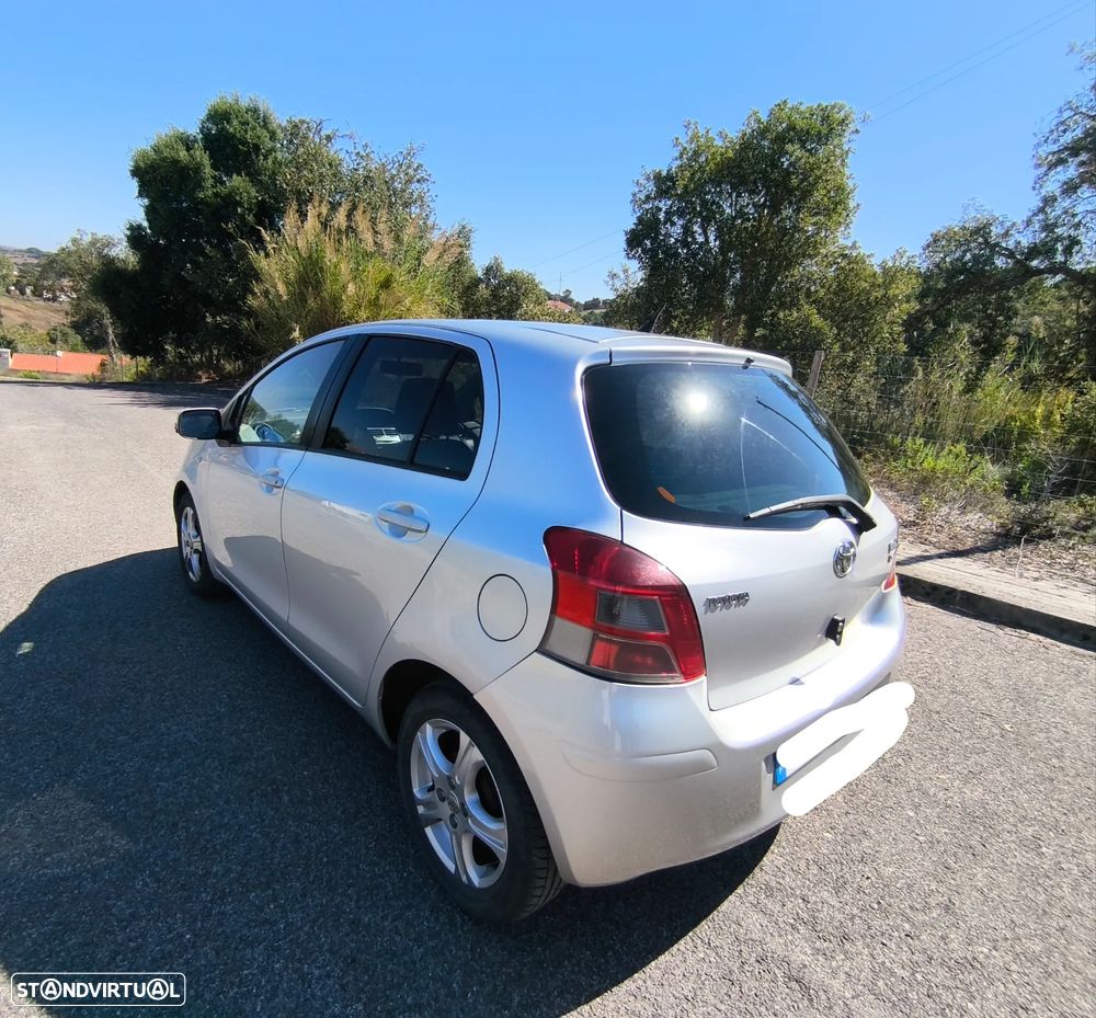 Toyota Yaris 1.4 D-4D Rock In Rio10 - 3