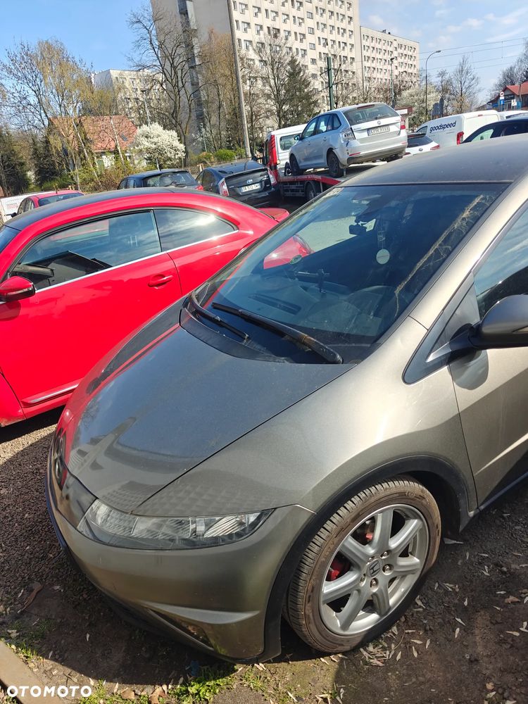 Honda Civic 1.8 Comfort - 8