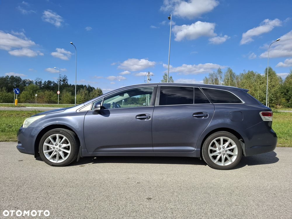 Toyota Avensis 1.8 Active - 2