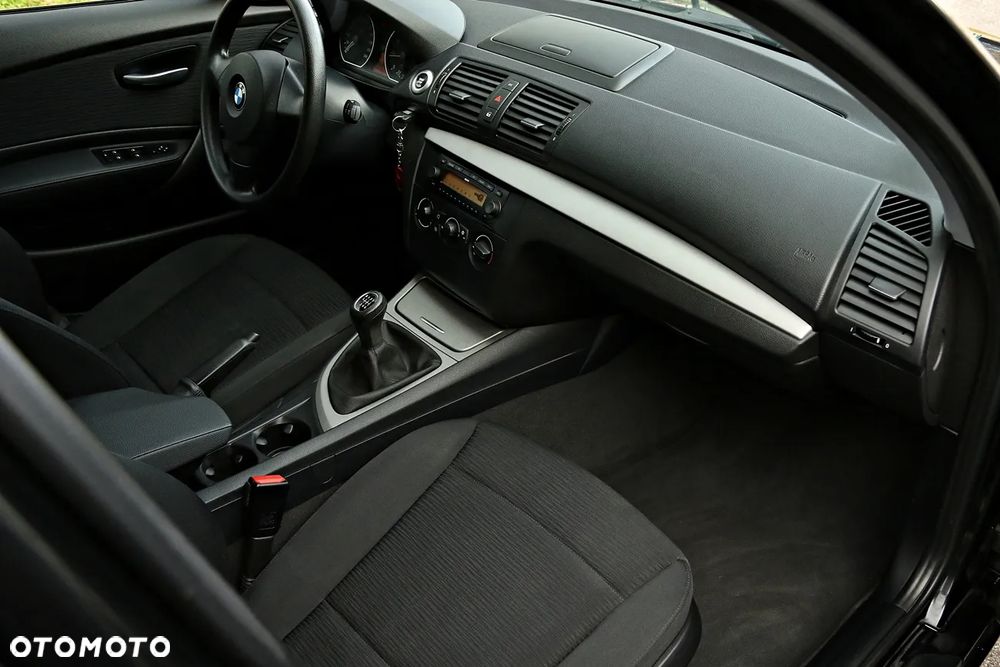 BMW Seria 1 116i - 8