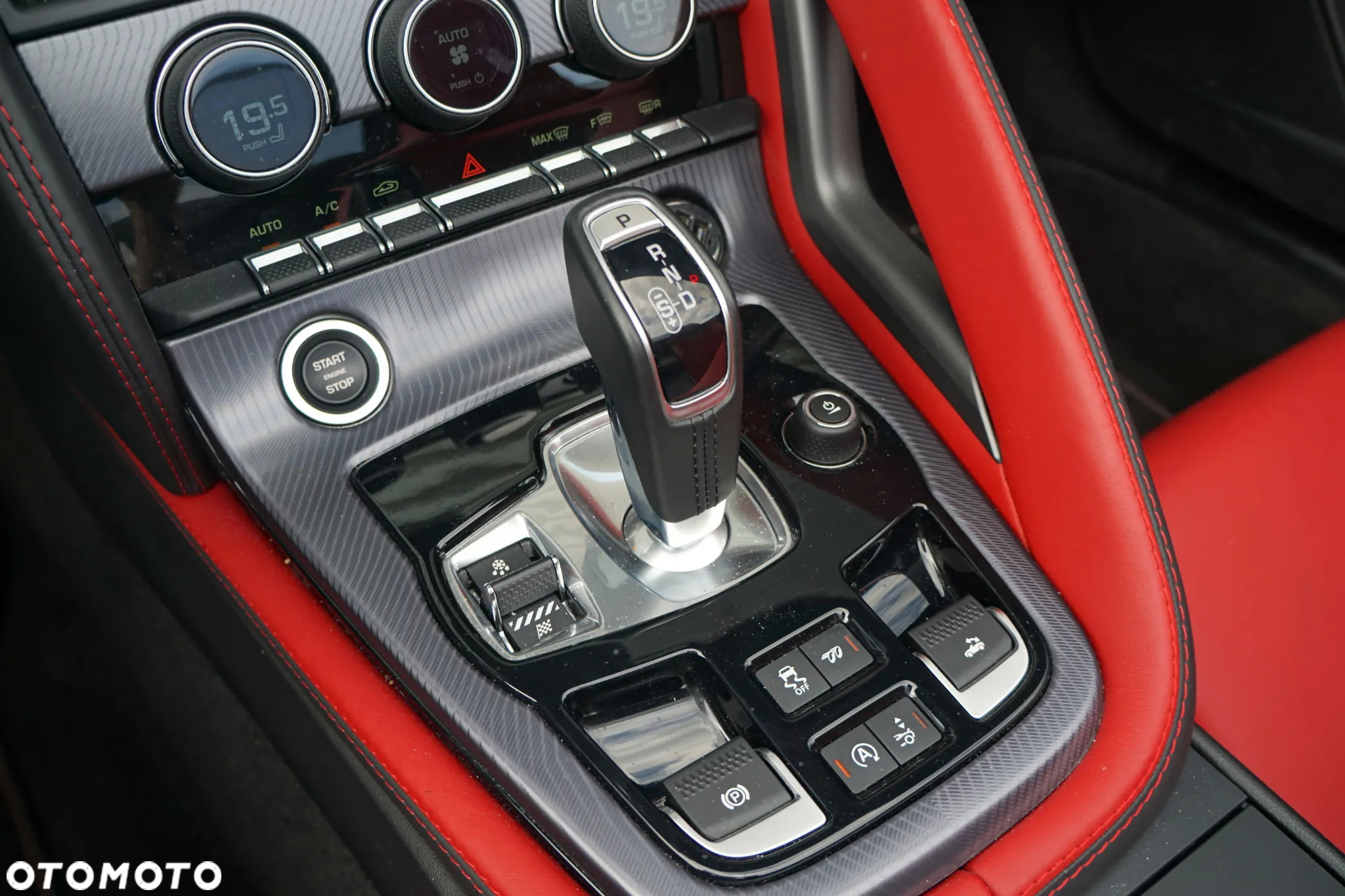 Jaguar F-Type 2.0 Turbo R-Dynamic Black - 19