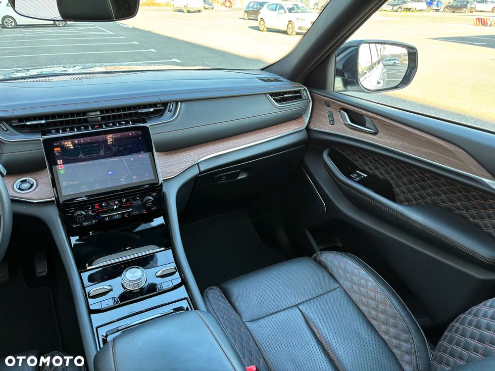 Jeep Grand Cherokee - 20