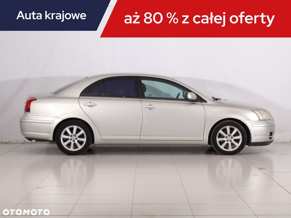 Toyota Avensis - 8