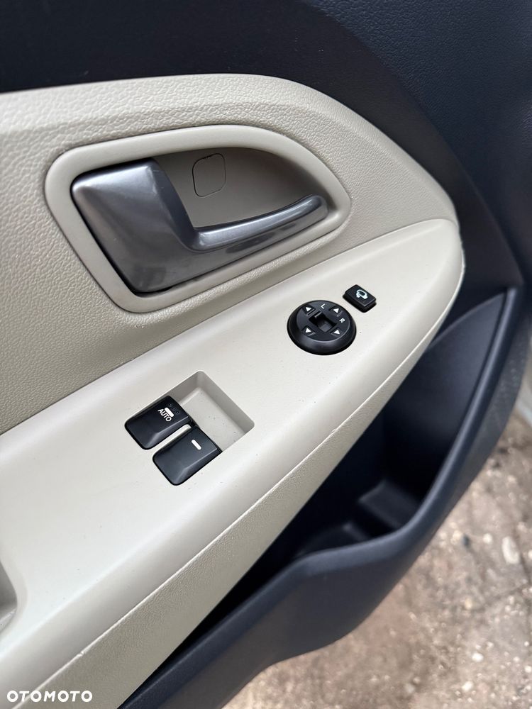 Kia Rio 1.1 CRDI Spirit - 22