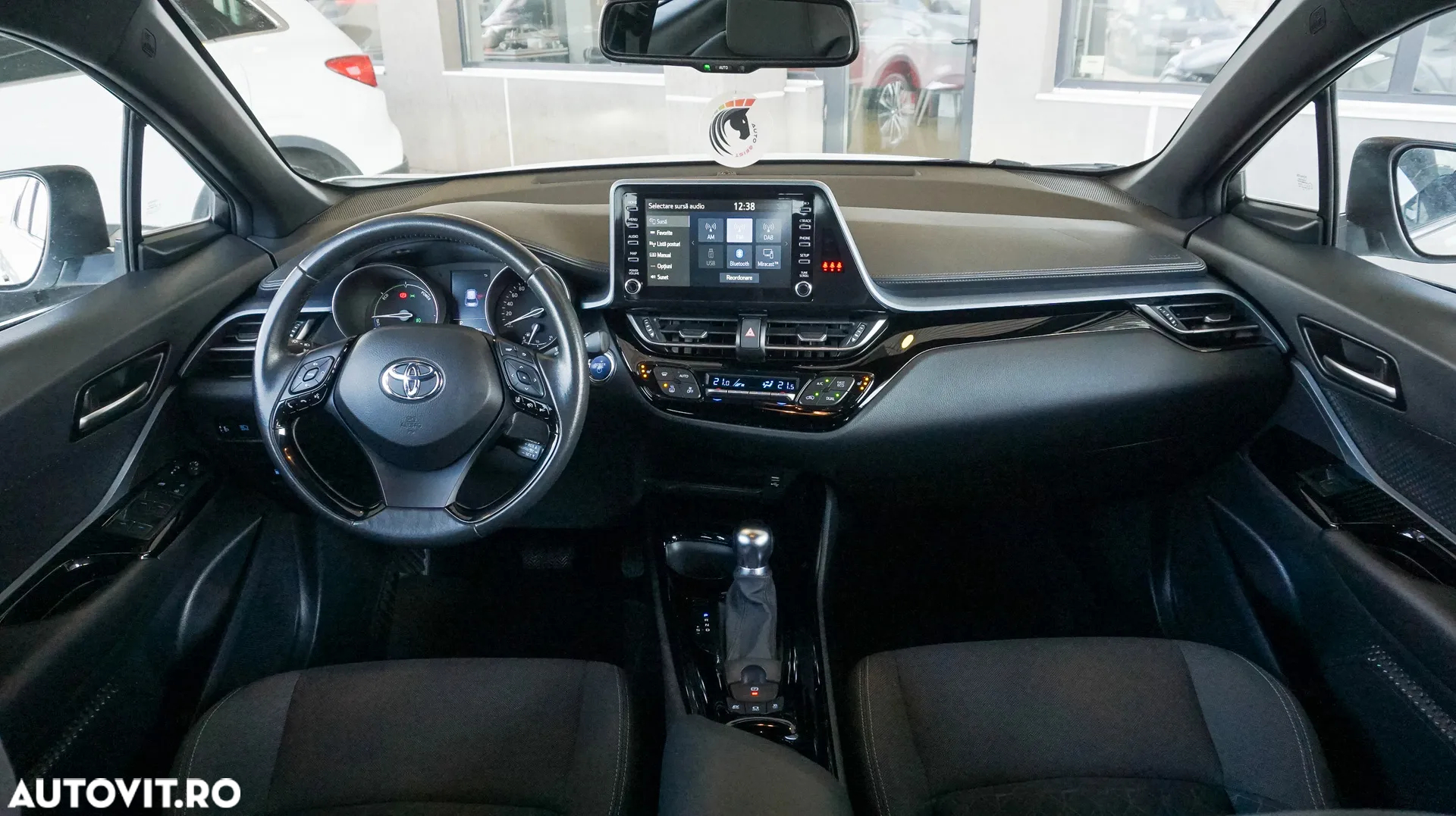 Toyota C-HR - 8