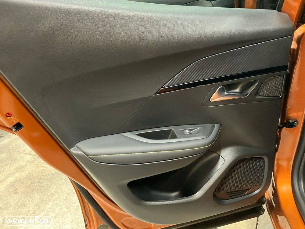 Peugeot 2008 1.2 PureTech GT - 22