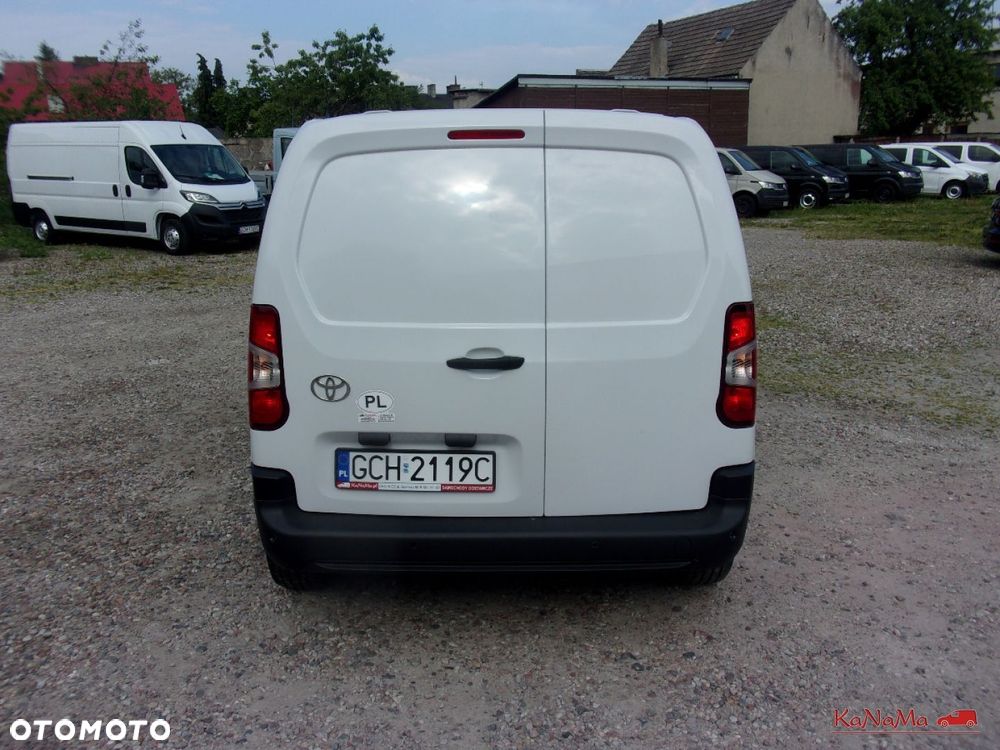 Toyota Proace City - 10