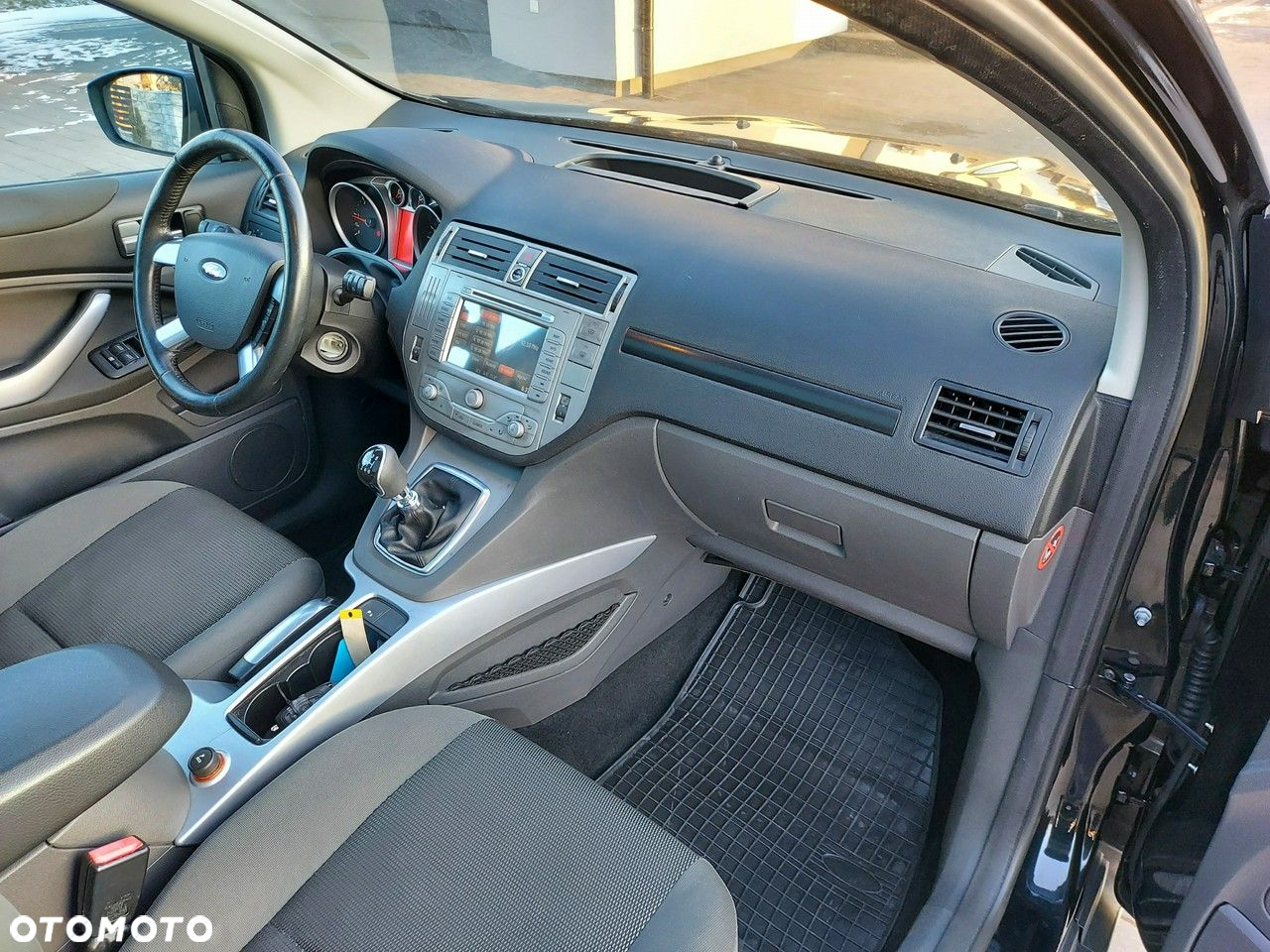 Ford Kuga - 8