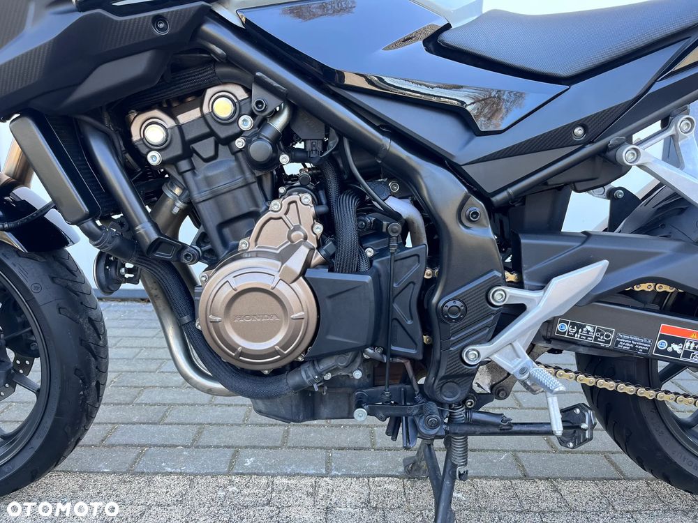 Honda CB - 12