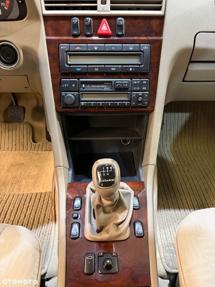 Mercedes-Benz Klasa C 200 T Elegance - 9