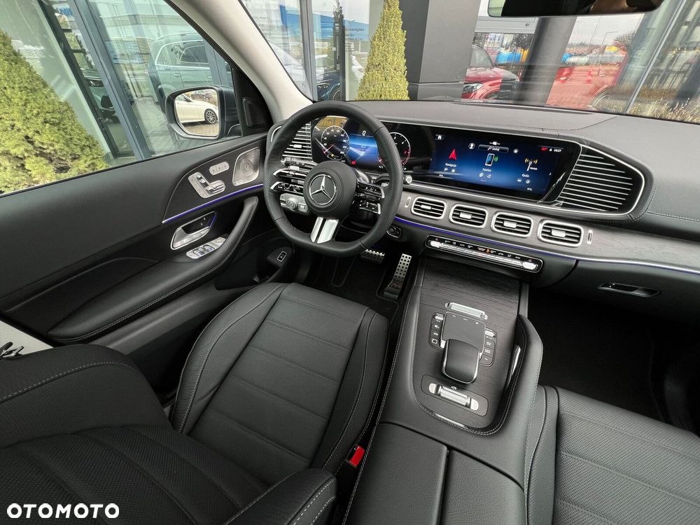 Mercedes-Benz GLS - 16