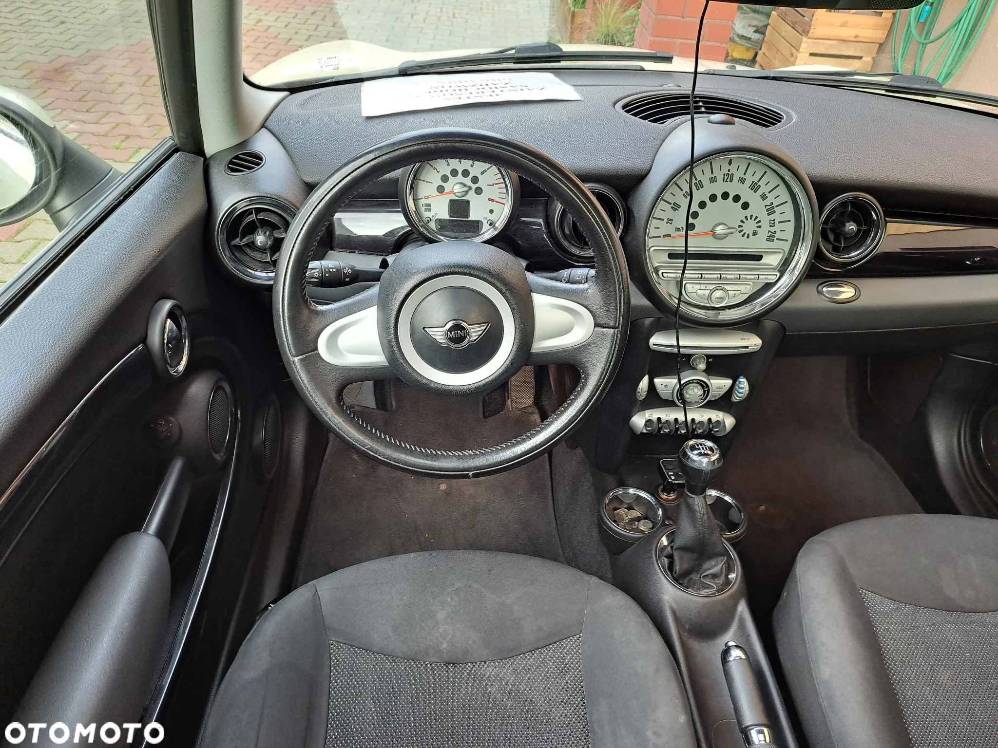 MINI ONE Standard - 9