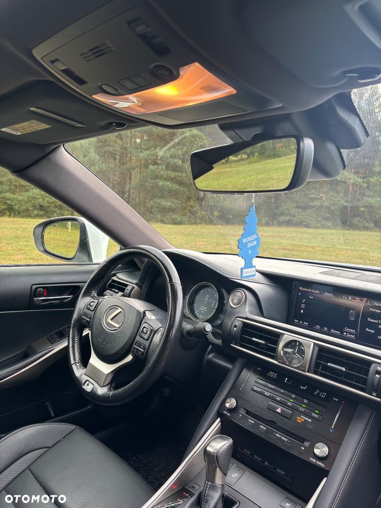 Lexus IS 200t / 300 F Sport - 7