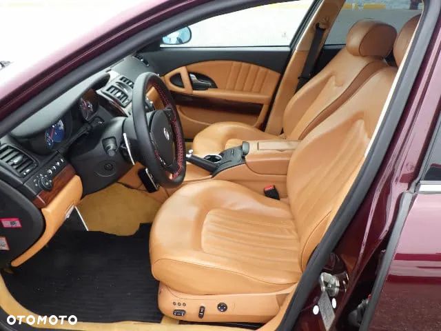 Maserati Quattroporte - 4