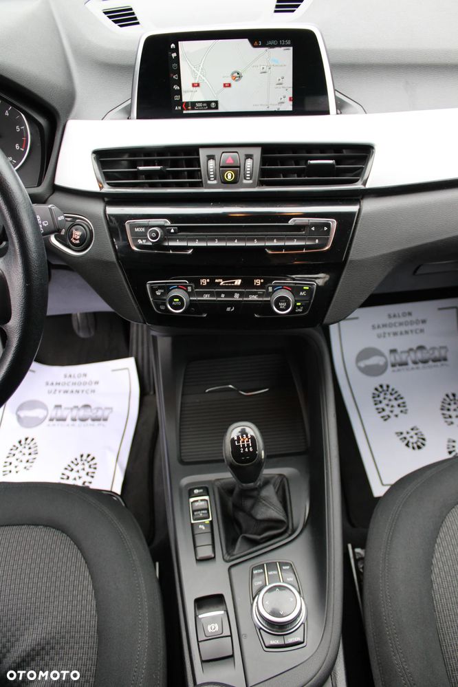 BMW X1 sDrive18d Advantage - 24