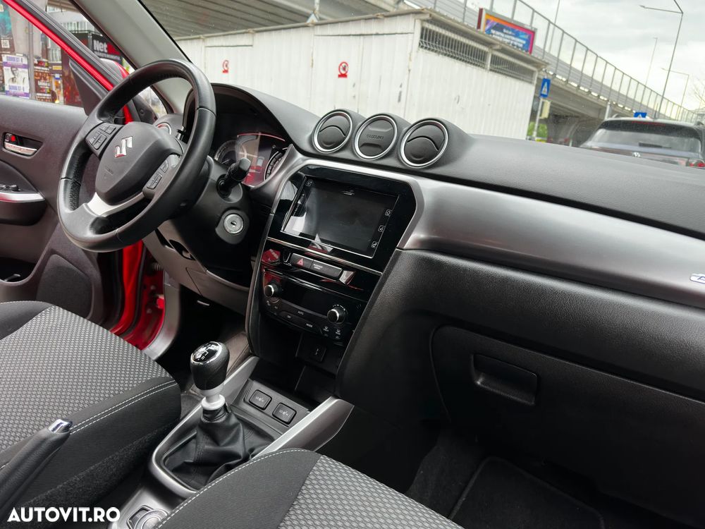 Suzuki Vitara 1.4 Boosterjet AllGrip MHEV Passion - 14