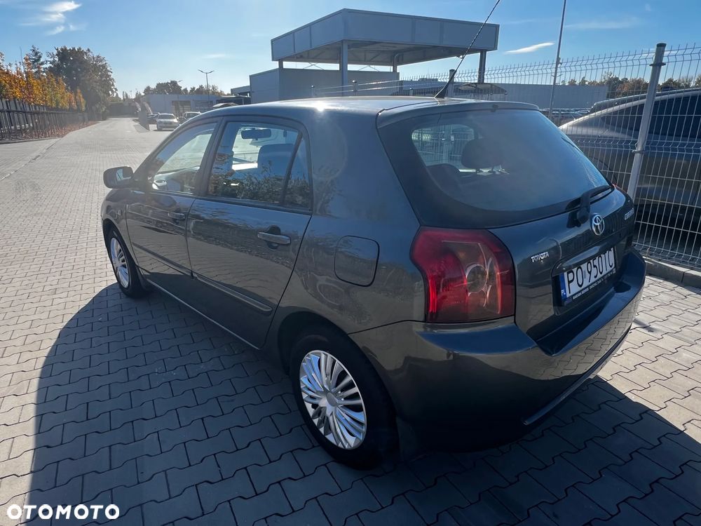 Toyota Corolla - 26