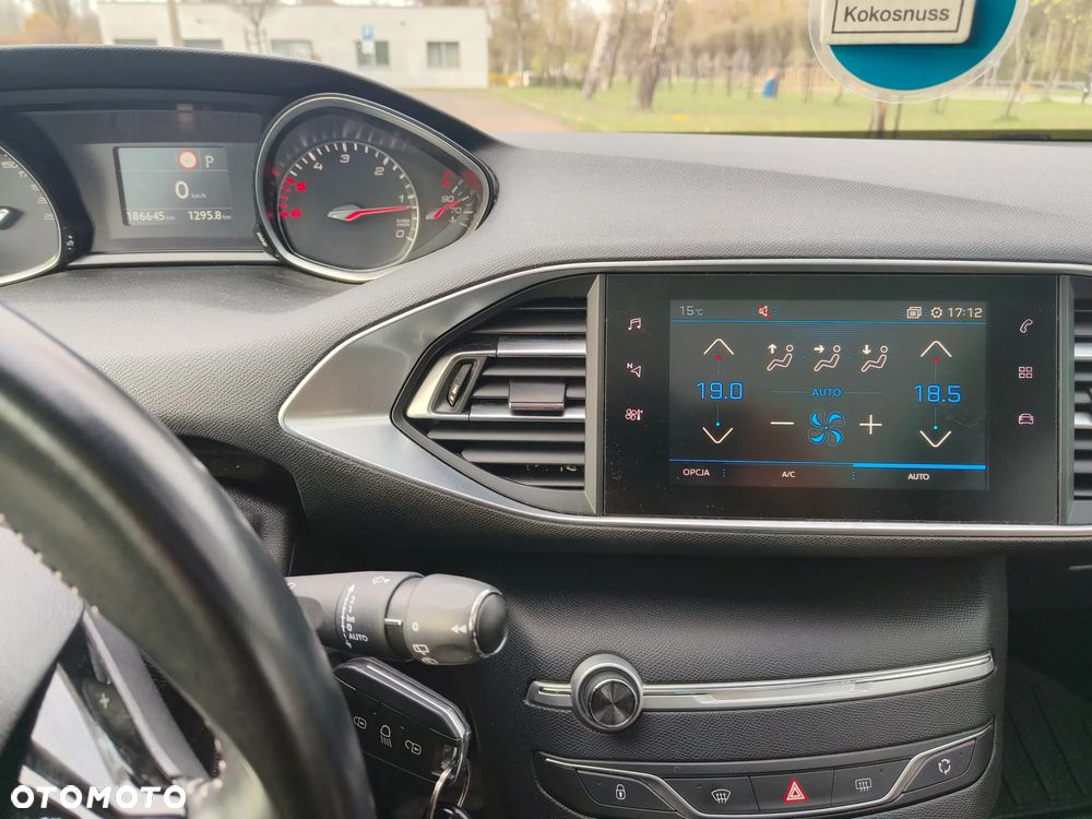 Peugeot 308 BlueHDi FAP 130 EAT8 Stop & Start Allure - 13